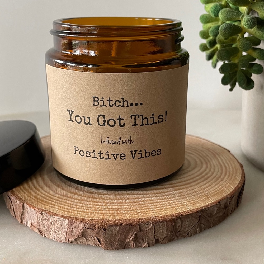 Scented homemade candles w/ trendy labels - Picture 2 of 10